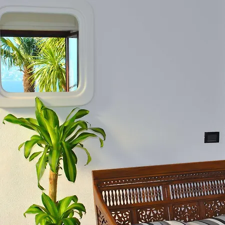 Апартаменты Palm Bay Garden Сала-Комачина