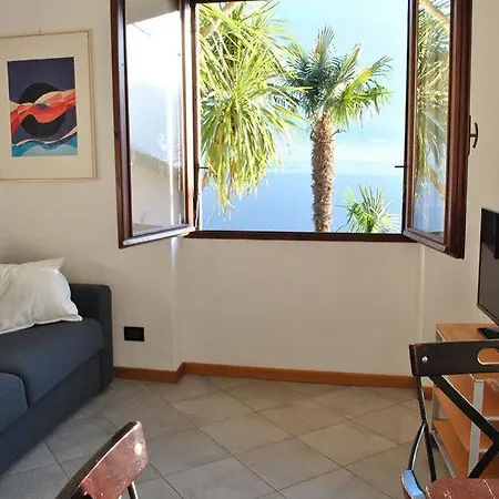 Palm Bay Garden Sala Comacina