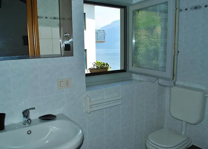 Palm Bay Garden Appartement Sala Comacina